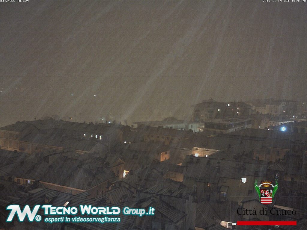 Neve in atto su Cuneo Giovedì 14 Novembre 2019